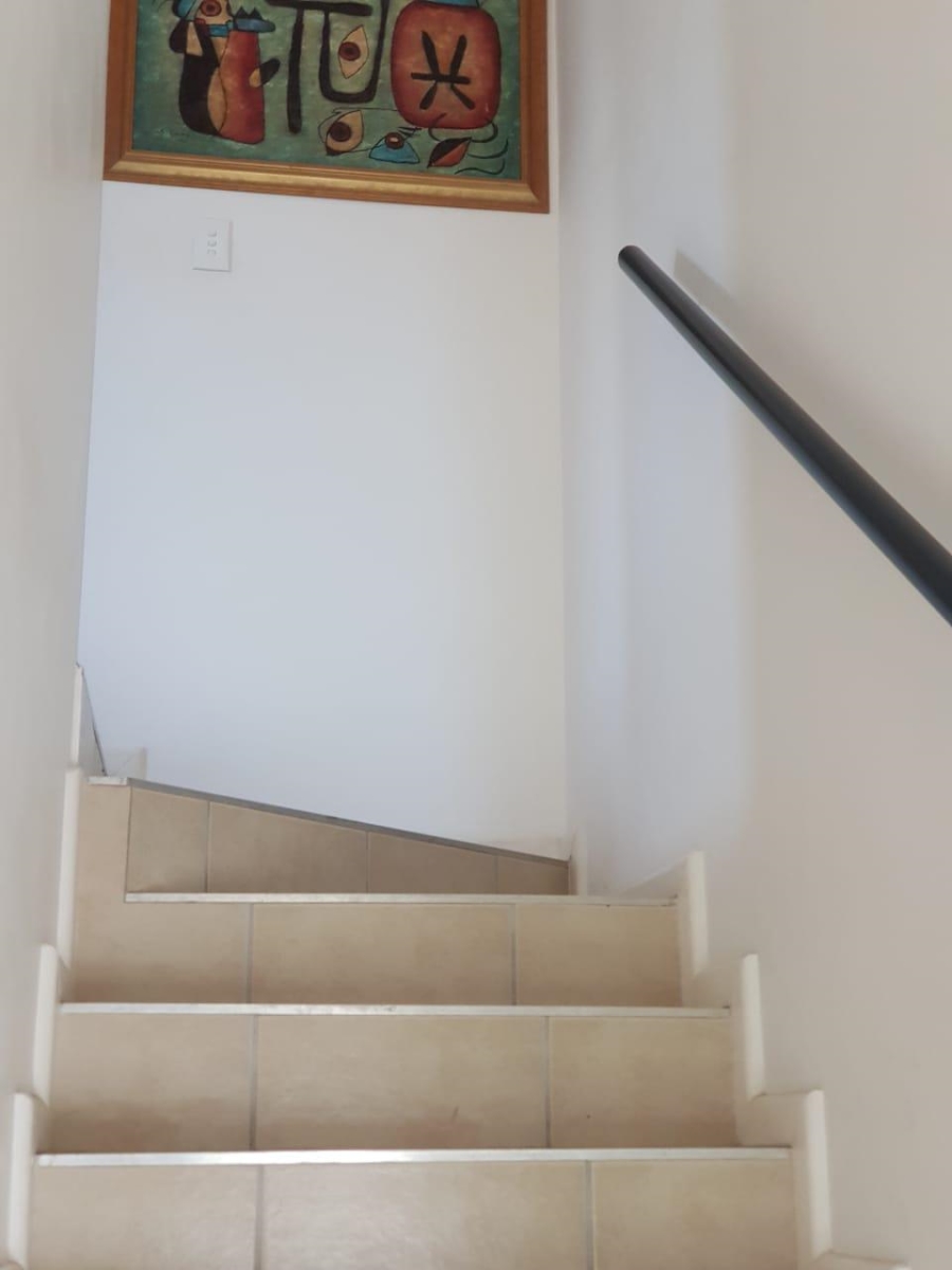 To Let 2 Bedroom Property for Rent in Burgundy Estate Western Cape